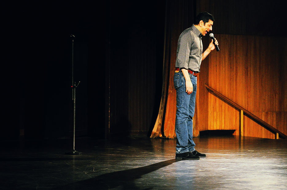 Indian Stand Up Comedy Night, Indian Habitat Center, photographed by professional Indian photographer Naina