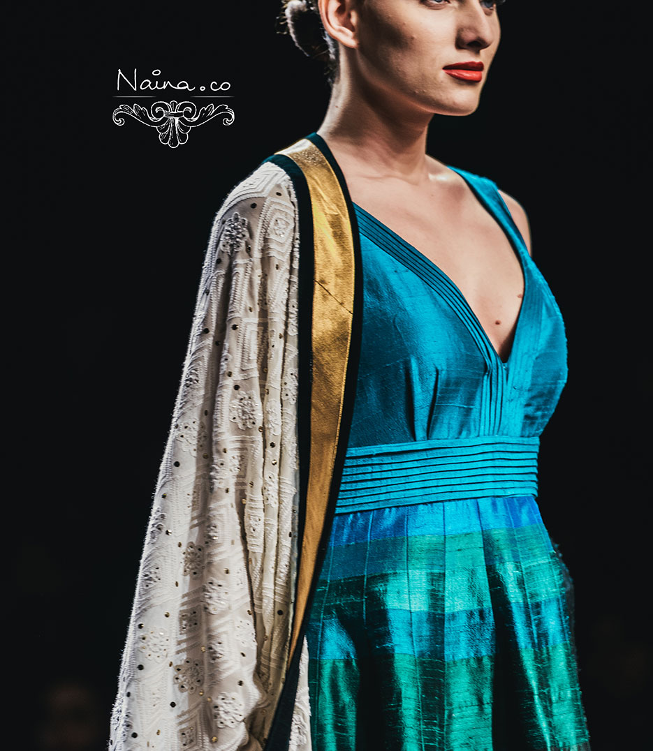 Wills Lifestyle India Fashion Week, Spring Summer 2013. Manish Malhotra by photographer Naina Redhu of Naina.co