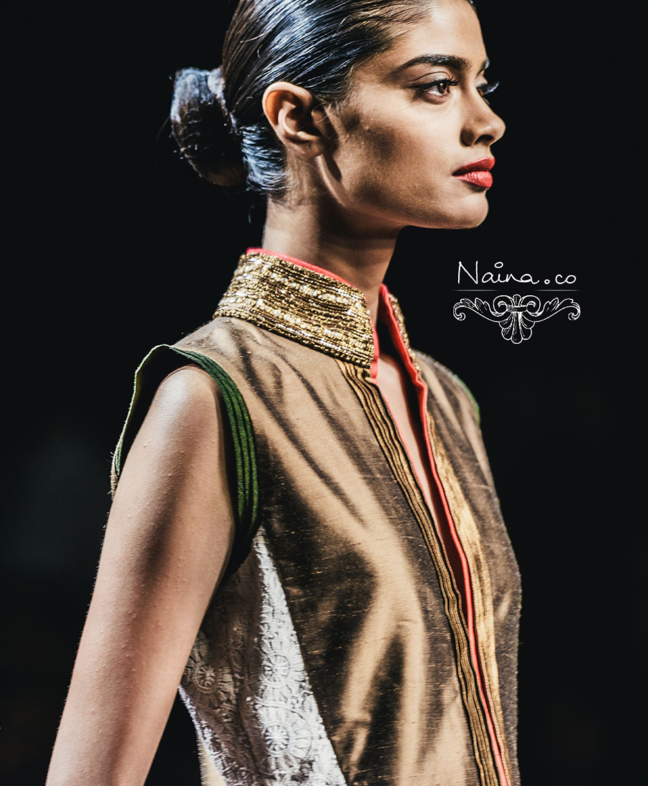 Wills Lifestyle India Fashion Week, Spring Summer 2013. Manish Malhotra by photographer Naina Redhu of Naina.co