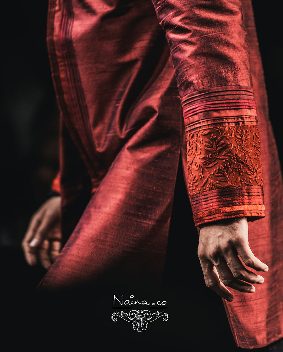 Wills Lifestyle India Fashion Week, Spring Summer 2013. Manish Malhotra by photographer Naina Redhu of Naina.co