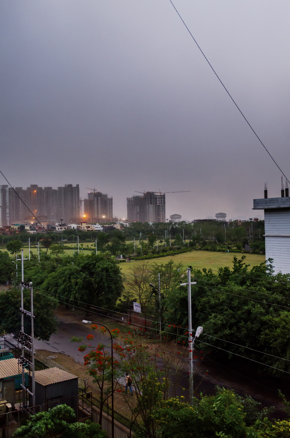 Storm clouds, sunset and rain. Photography by professional Indian lifestyle photographer Naina Redhu of Naina.co