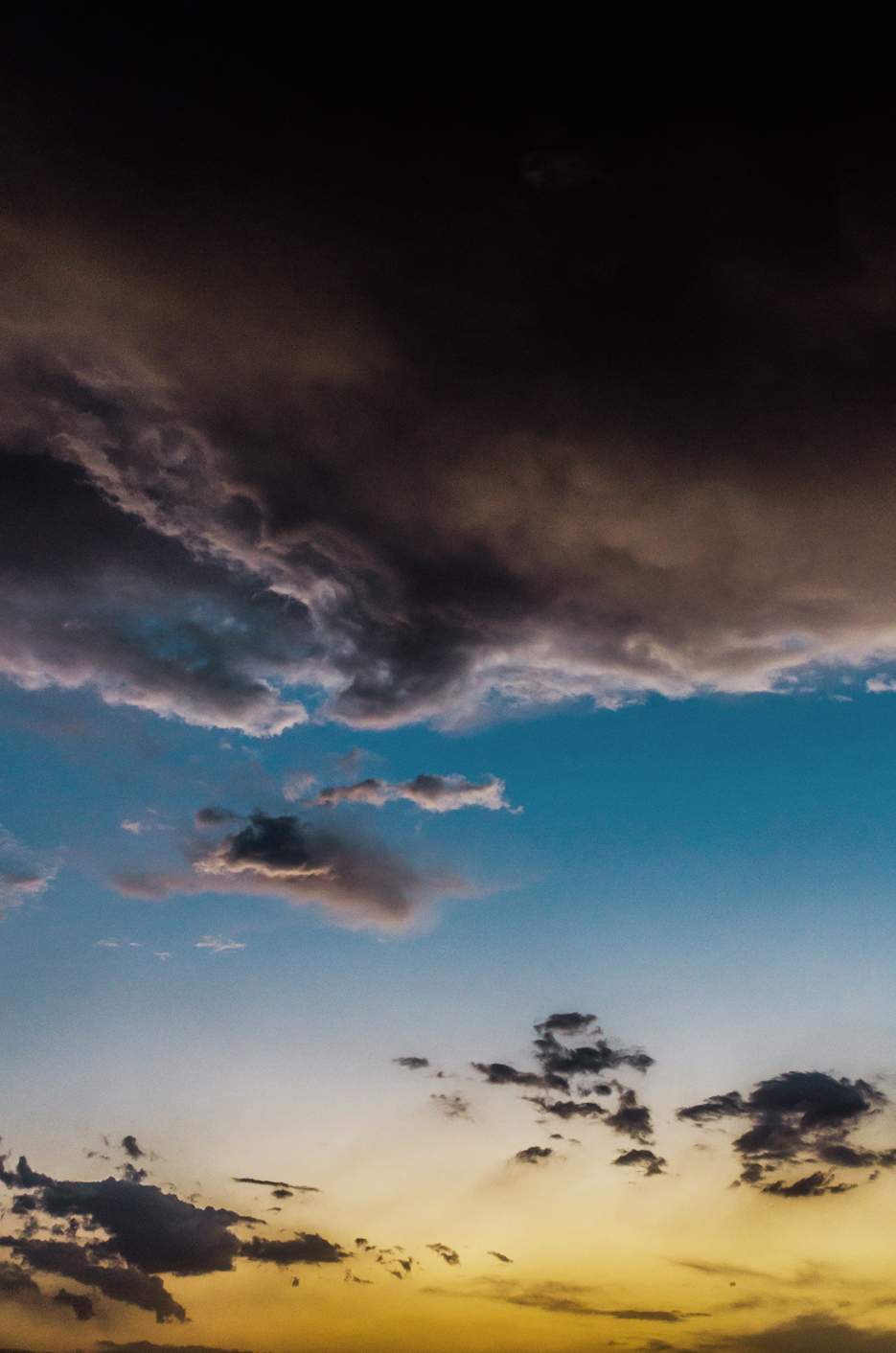 Storm clouds, sunset and rain. Photography by professional Indian lifestyle photographer Naina Redhu of Naina.co