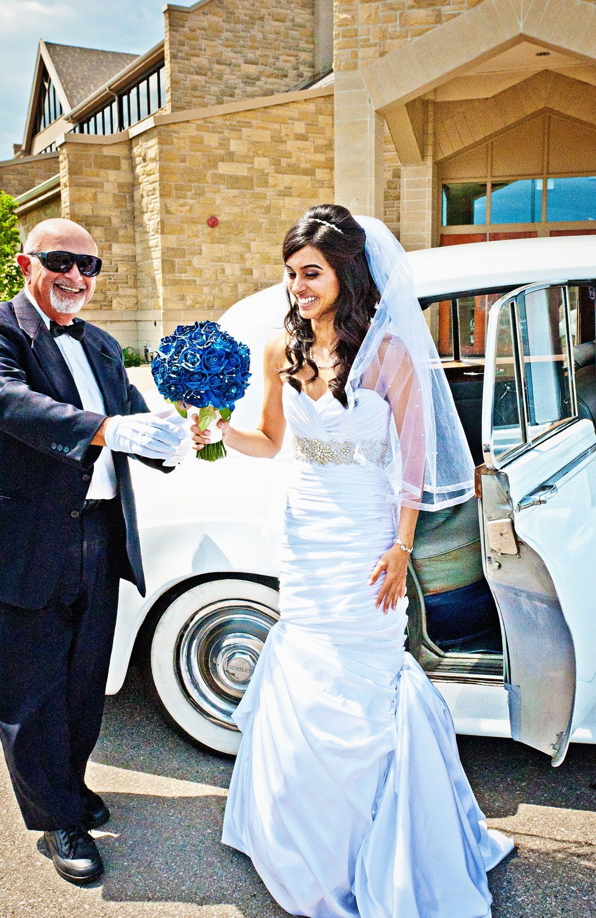 Indian wedding photographer : photography by Naina | 1952 vintage Bentley