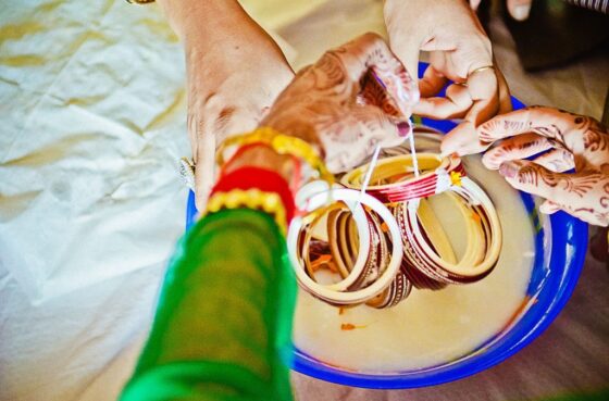 Kshitija-Chuda-Ceremony-Indian-Wedding-Photographer-Naina-Knottytales-08.jpg