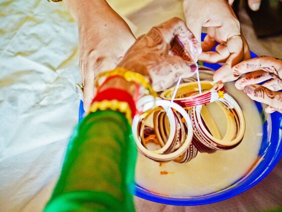 Kshitija-Chuda-Ceremony-Indian-Wedding-Photographer-Naina-Knottytales-08.jpg