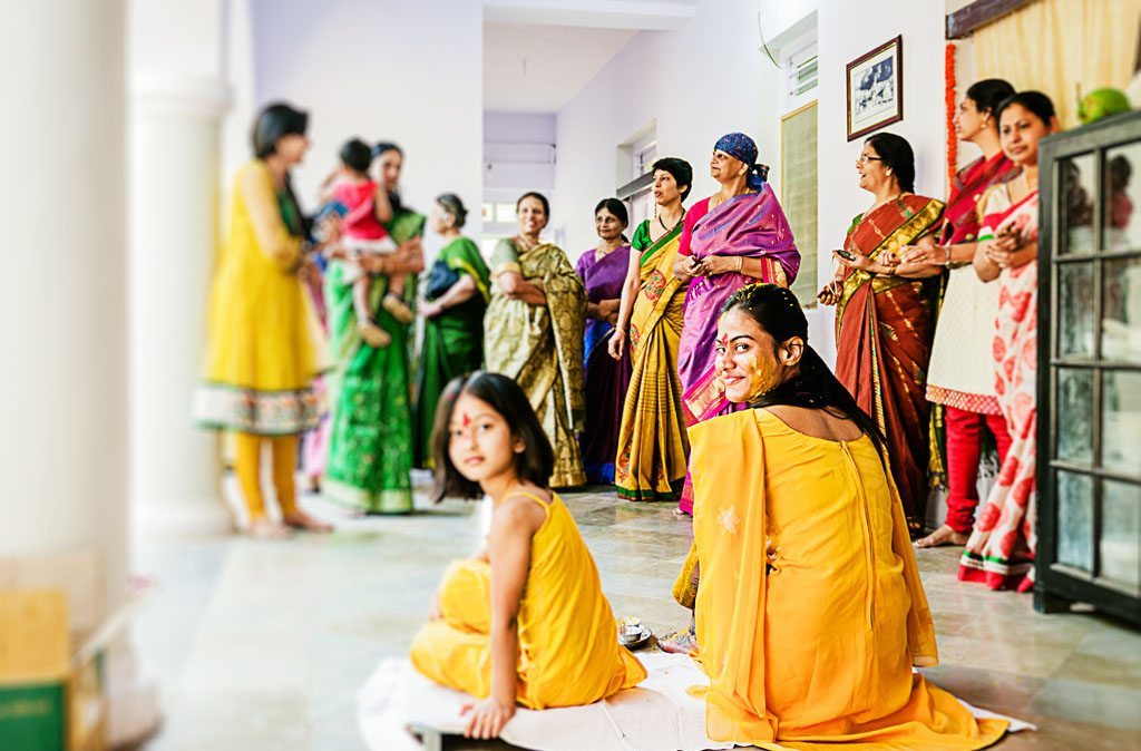 Indian wedding photographer : photography by Naina and Knottytales | Anuradha : Mehendi, Haldi, Pradhanam