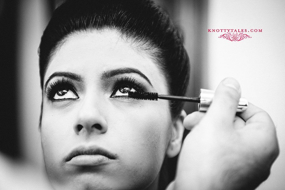 Indian wedding photographer : photography by Naina and Knottytales | Gursimran and Sheleja: Bride Getting Ready