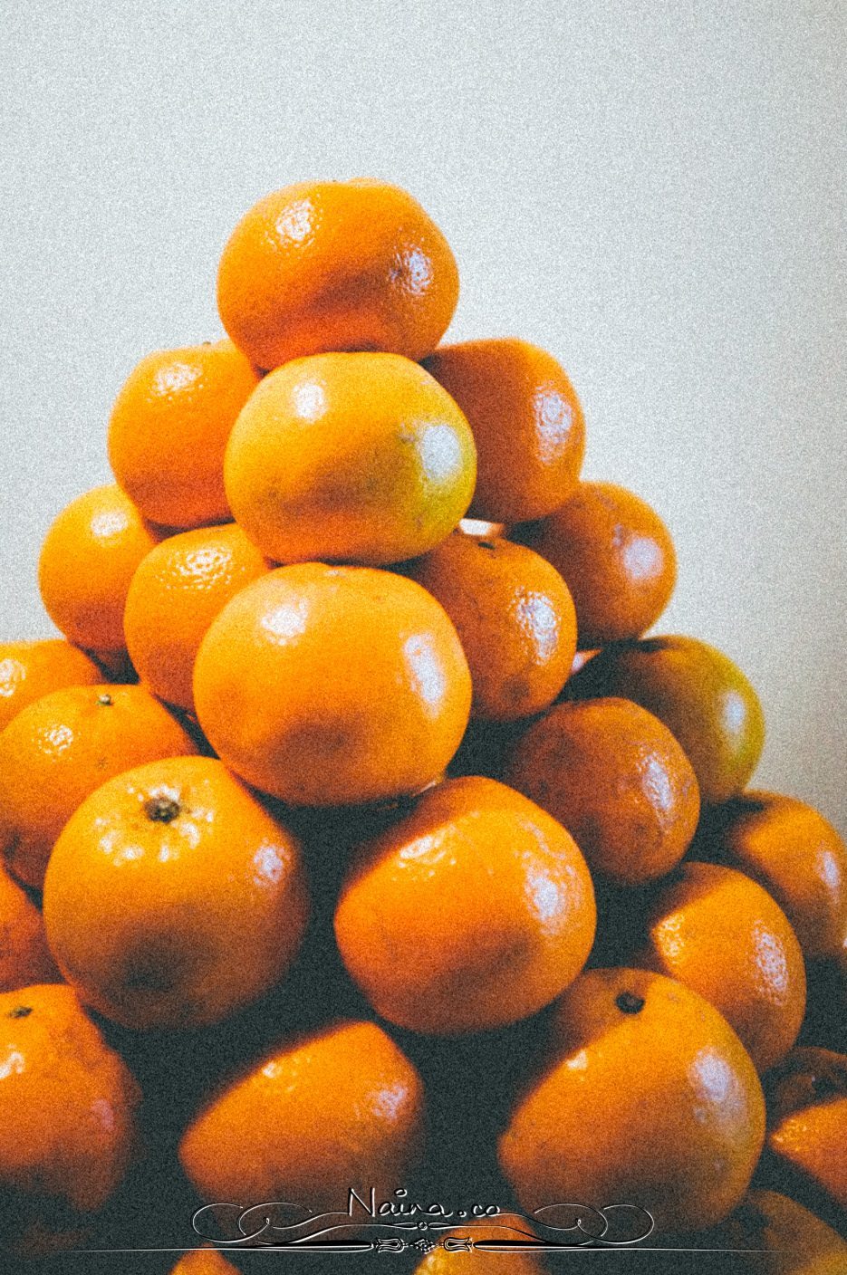 Stack of Oranges, Chicken Parsley Peas, Lifestyle Photographer Naina.co