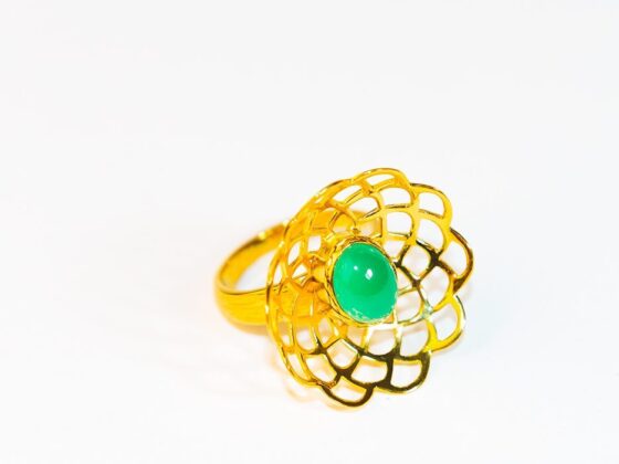 Amrapali Jewels Gold & Green Jewelry, Professional photographer Naina.co