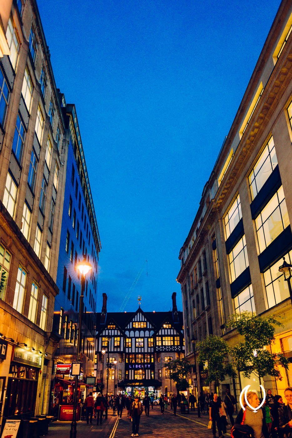 EyesForLondon-Luxury-Naina.co-Raconteuse-Visuelle-Visual-StoryTeller-Photographer-Day-10-Carnaby-Style-Night-GQ-Sept-2013