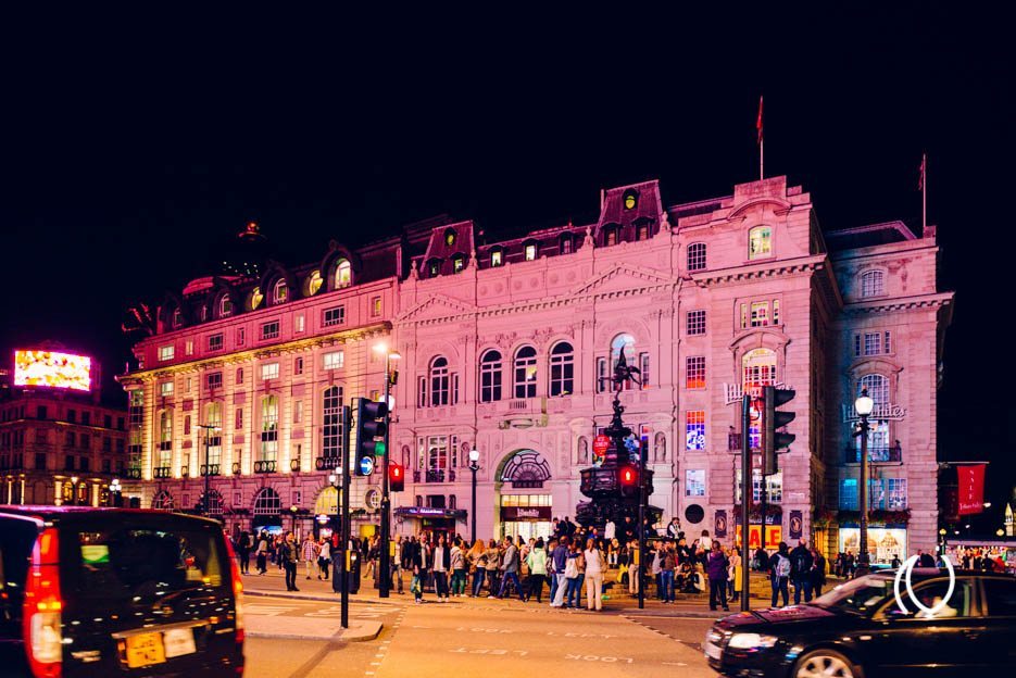 EyesForLondon-Luxury-Naina.co-Raconteuse-Visuelle-Visual-StoryTeller-Photographer-Day-10-Carnaby-Style-Night-GQ-Sept-2013