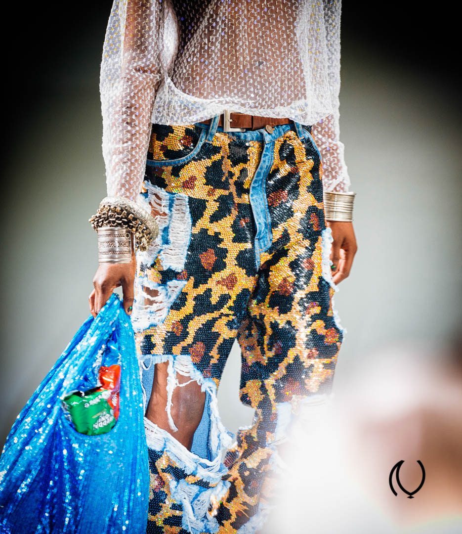 EyesForLondon-Luxury-Naina.co-Raconteuse-Visuelle-Visual-StoryTeller-Photographer-London-Fashion-Week-Ashish-Catwalk-Sept-2013