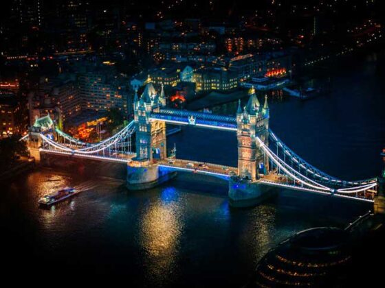 EyesForLondon-View-From-The-Shard-La-Raconteuse-Visuelle-Luxury-Naina.co-Photographer-Color-Travel