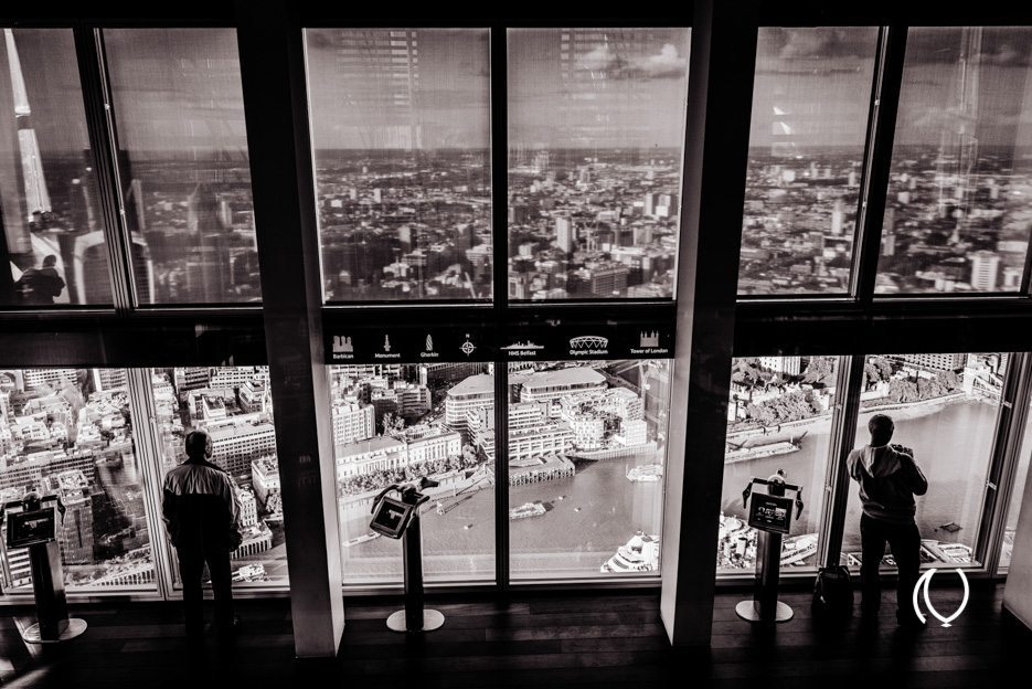 EyesForLondon-View-From-The-Shard-La-Raconteuse-Visuelle-Naina.co-Photographer-Black-White-Travel