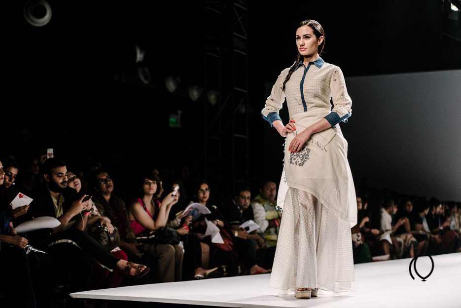 WIFWSS14-Naina.co-Rahul-Mishra-Wills-Lifestyle-India-Fashion-Week-Spring-Summer-2014-Raconteuse