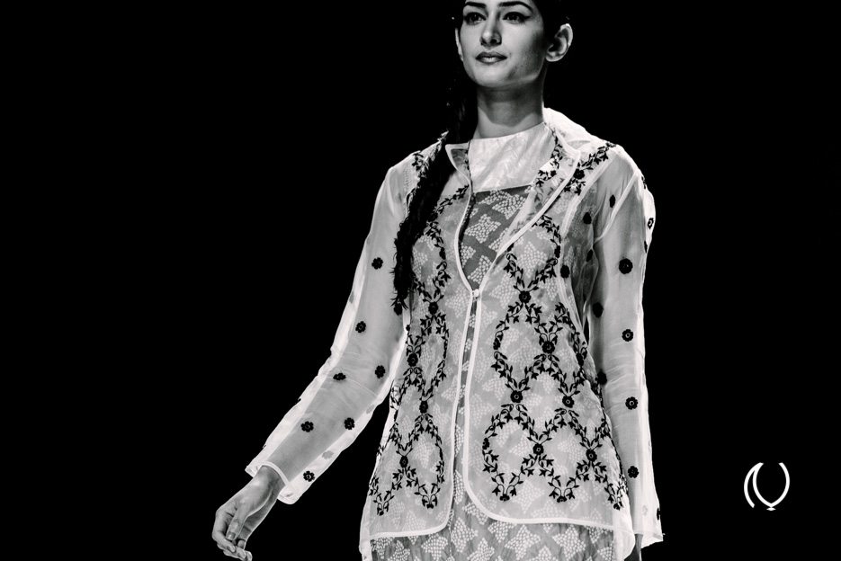 WIFWSS14-Naina.co-Rahul-Mishra-Wills-Lifestyle-India-Fashion-Week-Spring-Summer-2014-Raconteuse