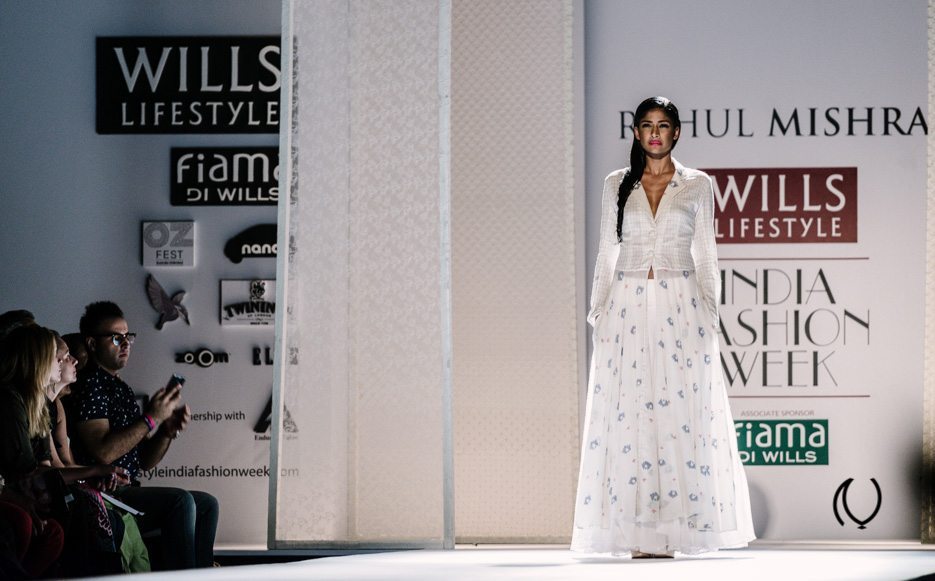 WIFWSS14-Naina.co-Rahul-Mishra-Wills-Lifestyle-India-Fashion-Week-Spring-Summer-2014-Raconteuse