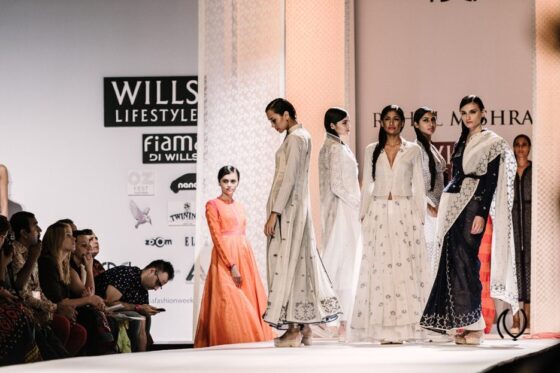 WIFWSS14-Naina.co-Rahul-Mishra-Wills-Lifestyle-India-Fashion-Week-Spring-Summer-2014-Raconteuse