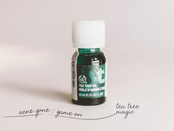 Naina.co-BodyShop-Tea-Tree-Oil-Blend-Anti-Acne