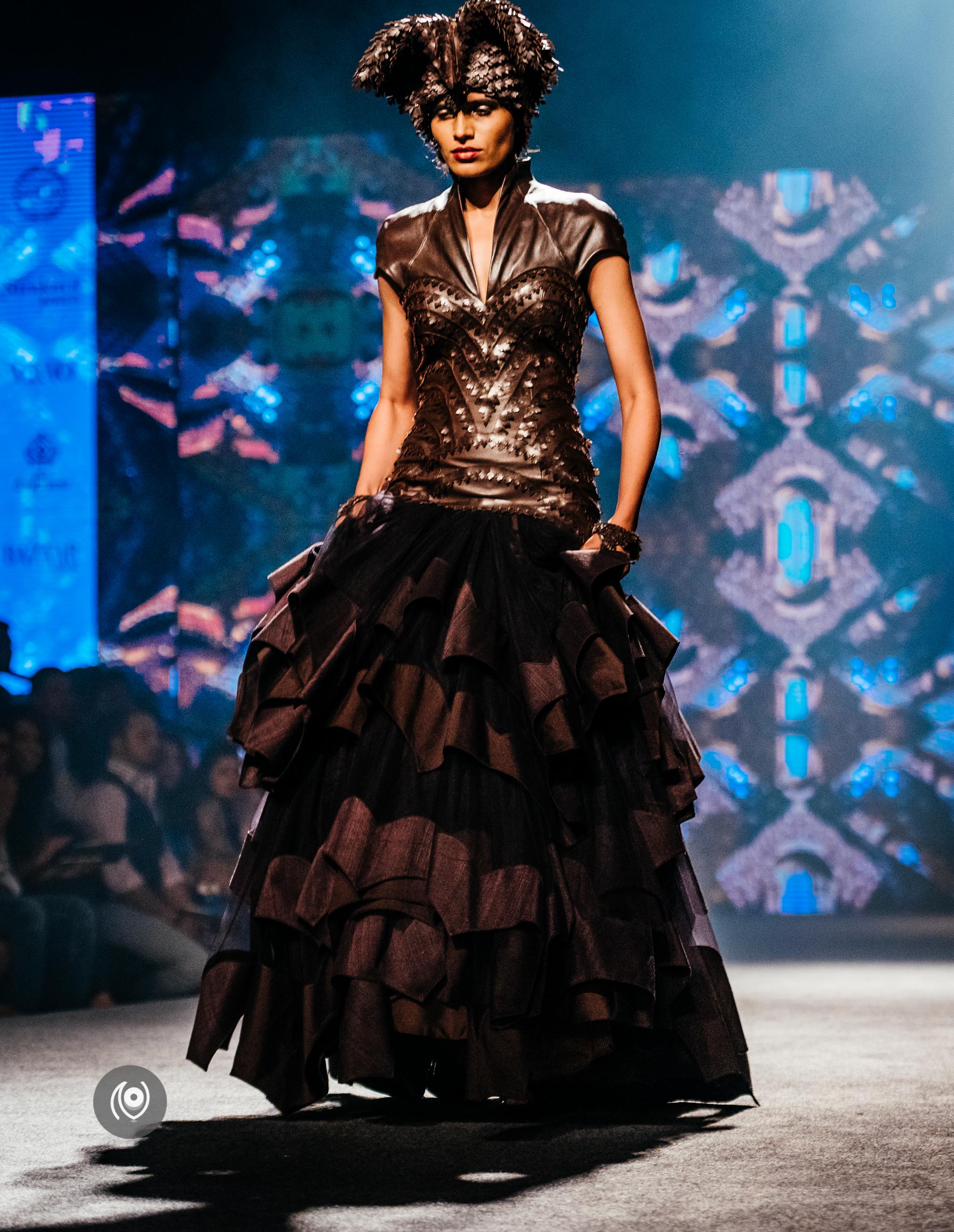 Shantanu & Nikhil #SwarovskiCrystals #BMWIBFW #SwarovskiCouture ...