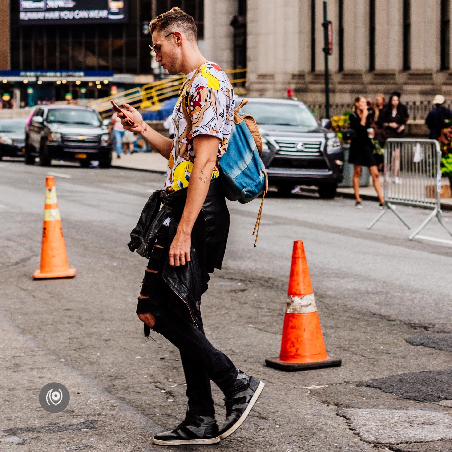 #NYFW New York Fashion Week Spring Summer 2016 #EyesForStreetStyle #EyesForNewYork #REDHUxNYC Naina.co Luxury & Lifestyle, Photographer Storyteller, Blogger