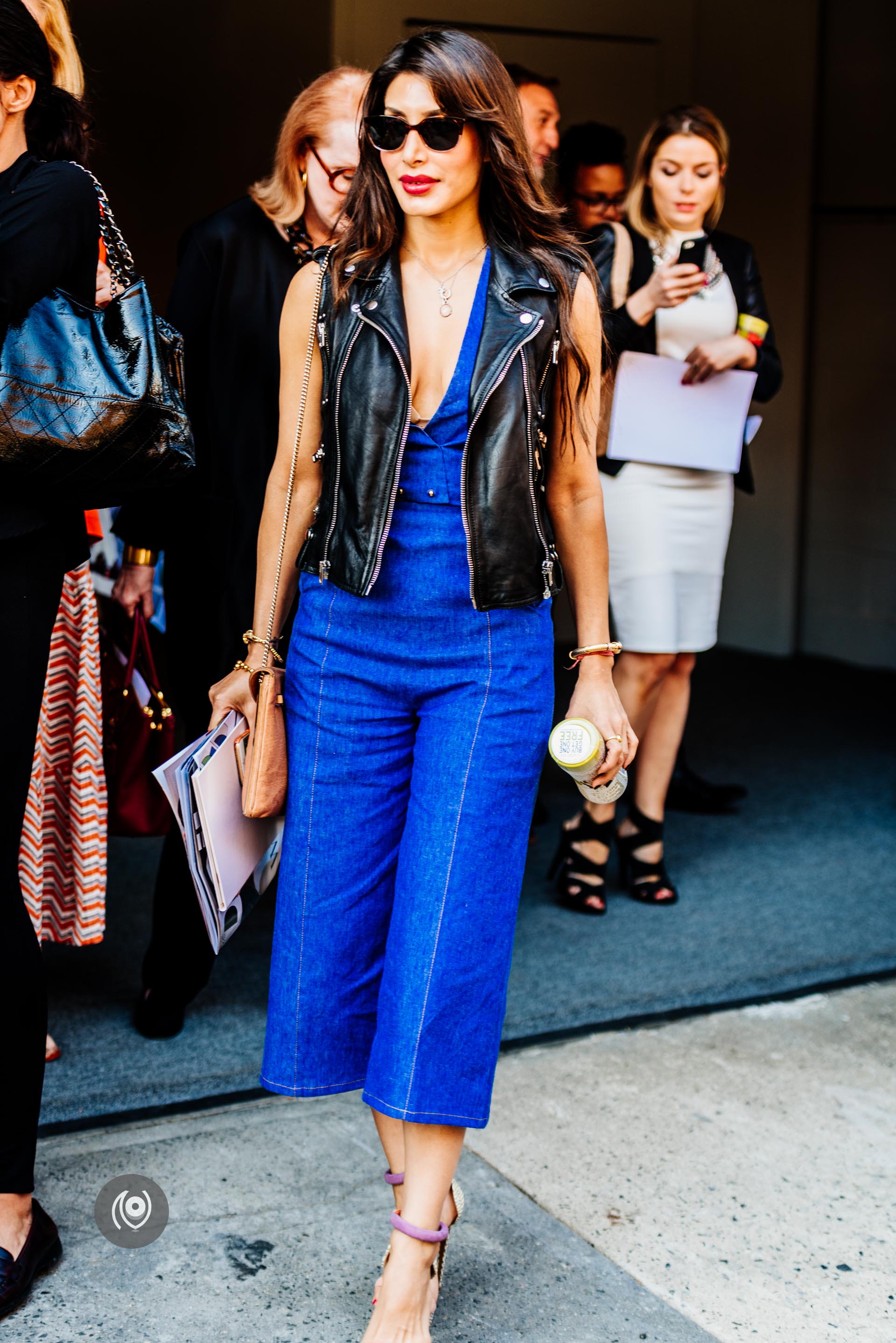 #NYFW New York Fashion Week Spring Summer 2016 #EyesForStreetStyle #EyesForNewYork #REDHUxNYC Naina.co Luxury & Lifestyle, Photographer Storyteller, Blogger