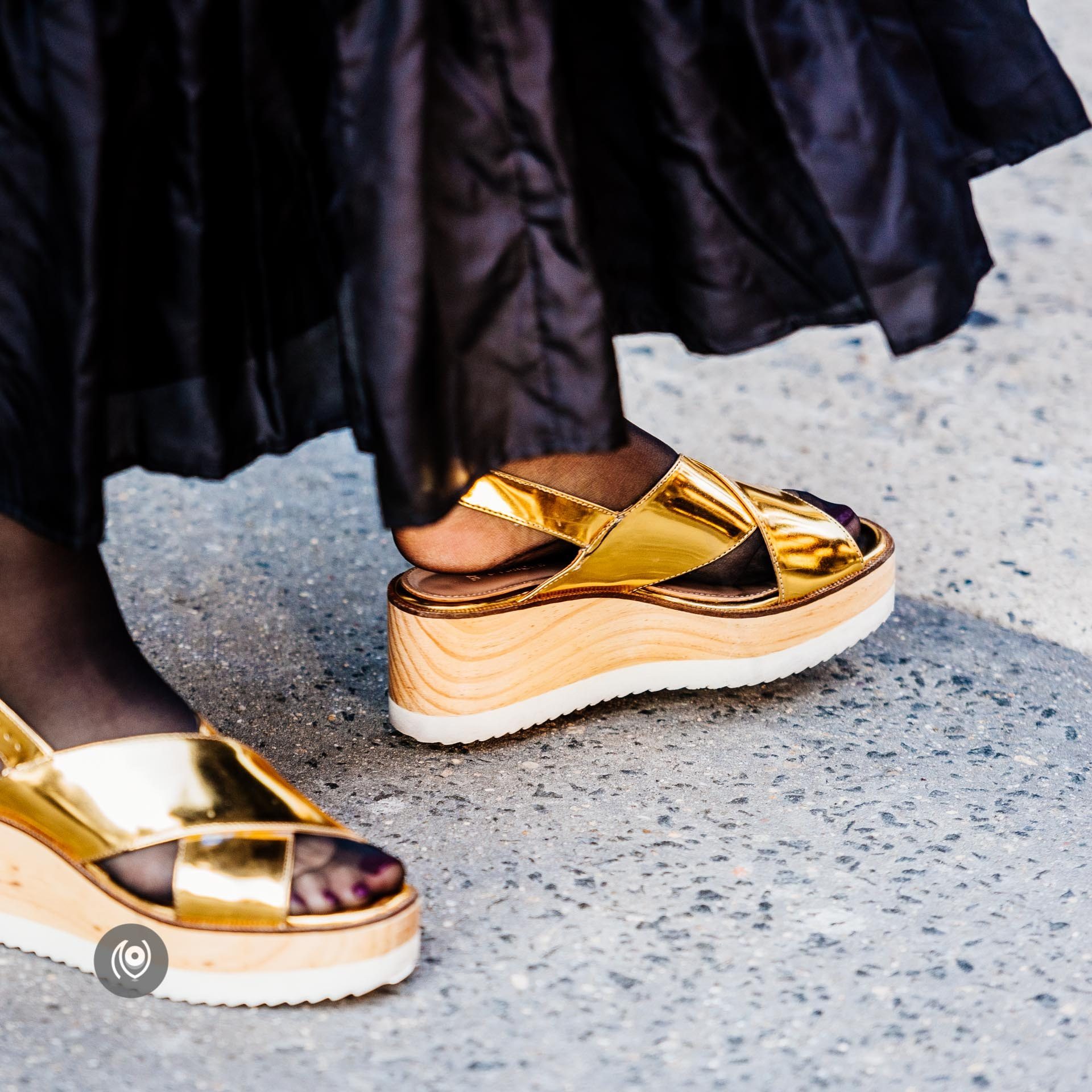 #NYFW New York Fashion Week Spring Summer 2016 #EyesForStreetStyle #EyesForNewYork #REDHUxNYC Naina.co Luxury & Lifestyle, Photographer Storyteller, Blogger