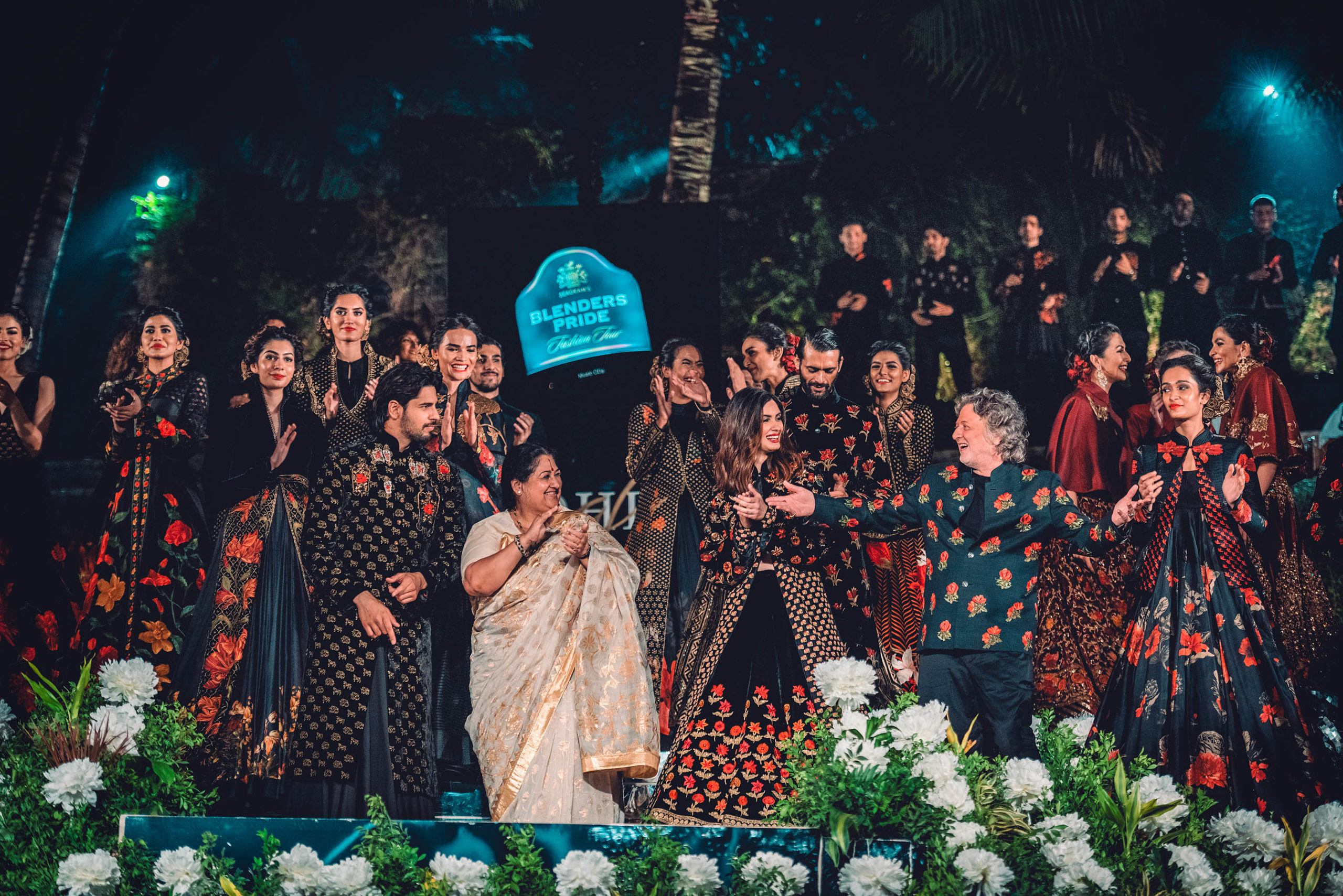 Naina.co, Blenders Pride Fashion Tour, Rohit Bal, Guldasta, Kashmir, Pernod Ricard, Naina Redhu, MadeInIndia, EyesForFashion, Blenders Pride, BPFT2018, BPFT, NAINAxBPFT, MyStyleMyPride, MyHeritageMyPride, Taj Lands End, Bandra Fort, Heritage Building, Bandra, Bombay, Mumbai, Diana Penty, Siddharth Malhotra, Preferred Professionals, Whiskey, Fashion Tour, Fashion Party, Shubha Mudgal, Indian Classical Music, Flowers, Diva Dhawan, Indian Models, Roses, Flower Motifs, Fashion Show, Gudda, Sealink