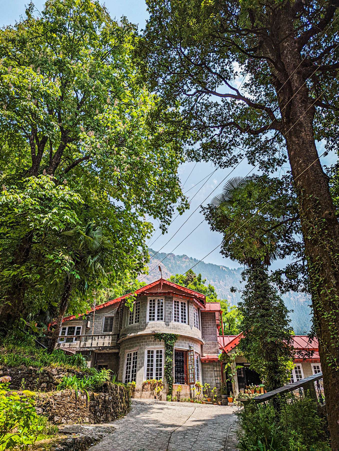 abbotsford, abbotsford heritage homestay, nainital, uttarakhand, travel blogger, travel influencer, travel photographer, professional photographer, naina.co, naina redhu, lifestyle blogger, experience collector, visual storyteller, uttarakhand tourism, eyesfordestinations, kumaon hills