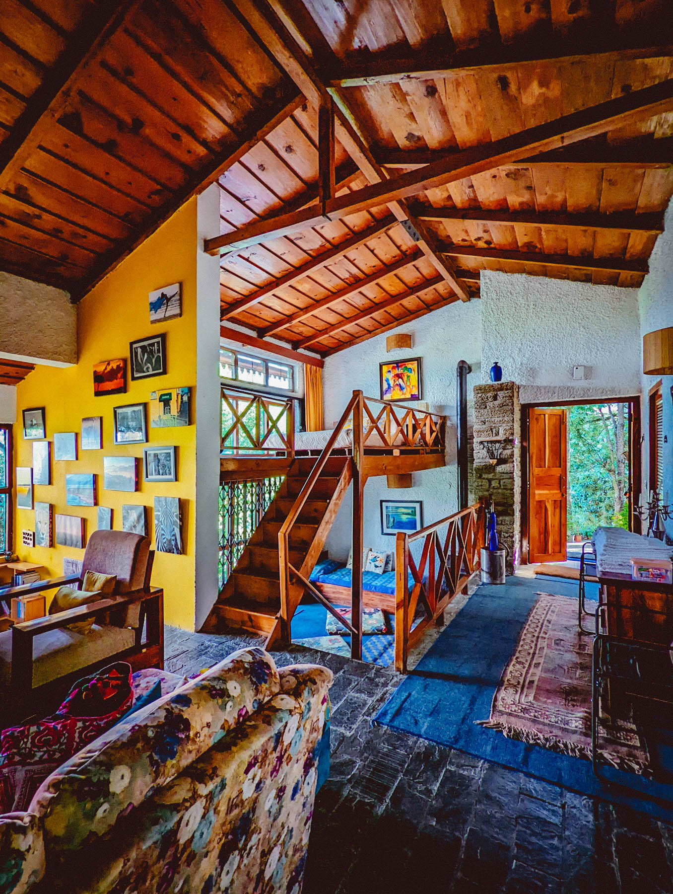 mukteshwar, airbnb cottage, rajat sethi, uttarakhand, iris cottage, eyesfordestinations, uttarakhand cottage, uttarakhand homestay, naina redhu, naina, travel blogger, travel photographer, professional photographer, hospitality professional