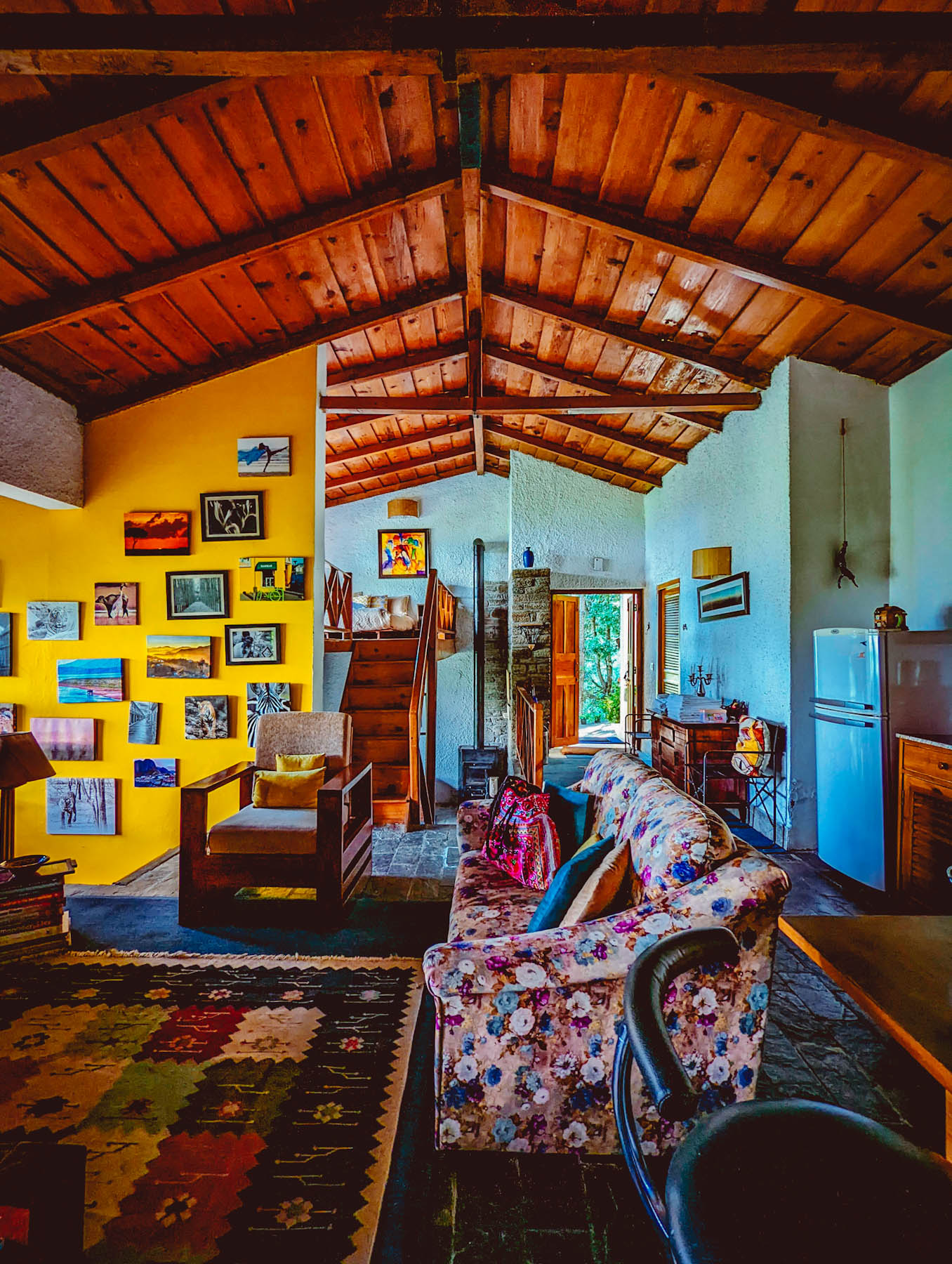 mukteshwar, airbnb cottage, rajat sethi, uttarakhand, iris cottage, eyesfordestinations, uttarakhand cottage, uttarakhand homestay, naina redhu, naina, travel blogger, travel photographer, professional photographer, hospitality professional