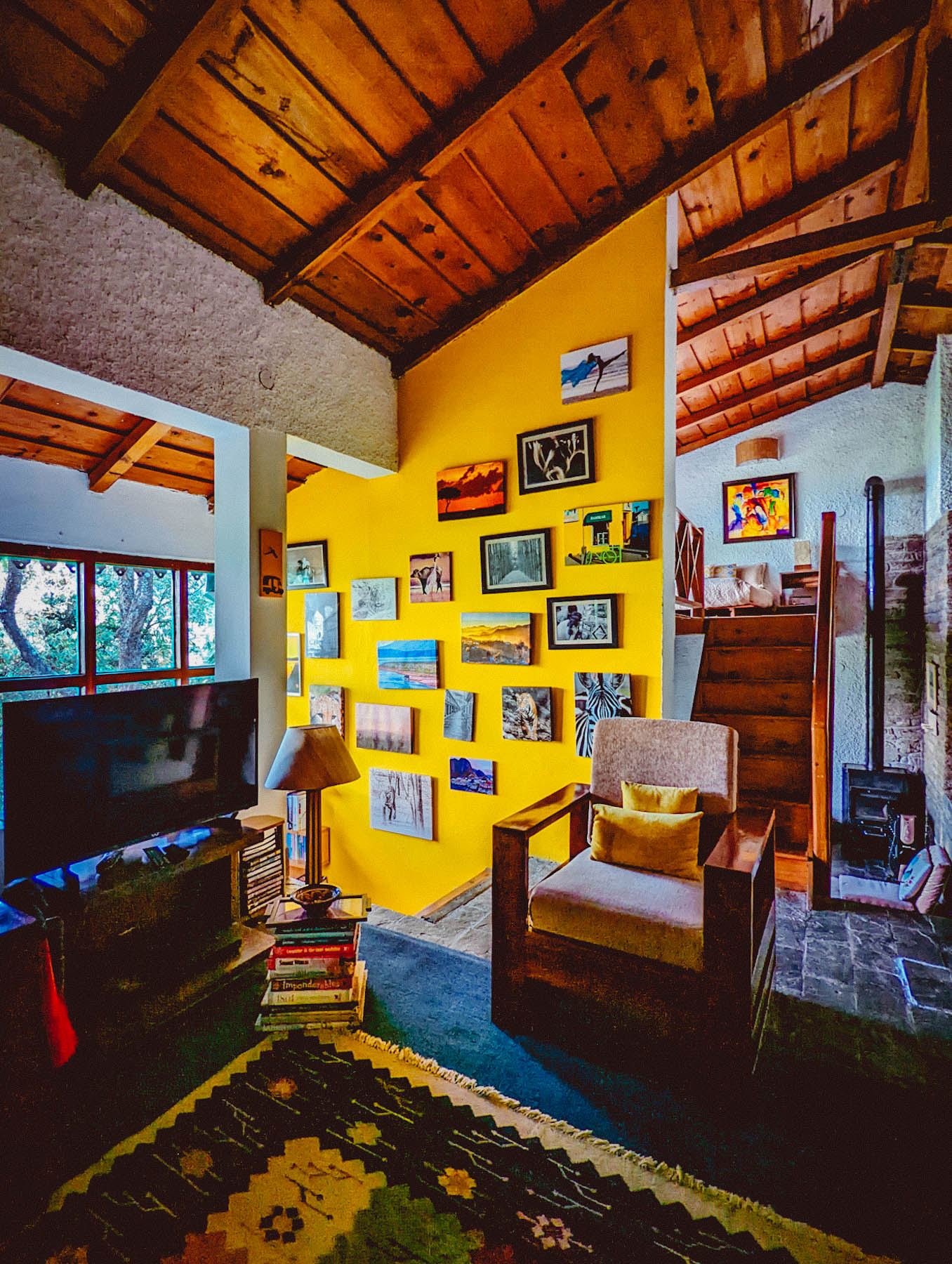 mukteshwar, airbnb cottage, rajat sethi, uttarakhand, iris cottage, eyesfordestinations, uttarakhand cottage, uttarakhand homestay, naina redhu, naina, travel blogger, travel photographer, professional photographer, hospitality professional