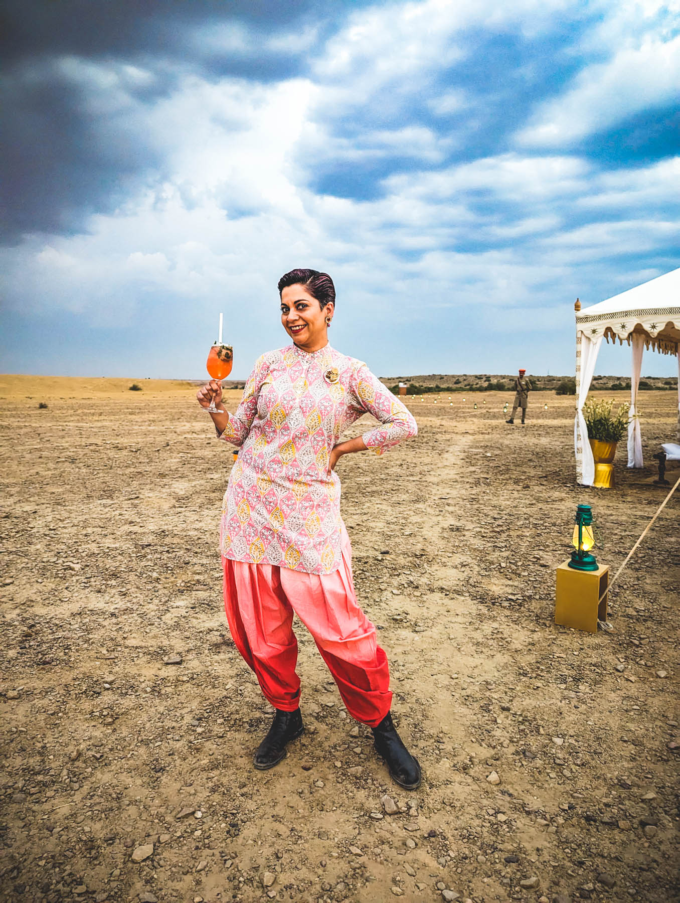 kuldhara oasis, holi sundowner, suryagarh jaisalmer, nainaxsuryagarh, holi 2023, naina.co, naina redhu, eyesfordestinations, incredible india, rajasthan, jaisalmer, desert oasis