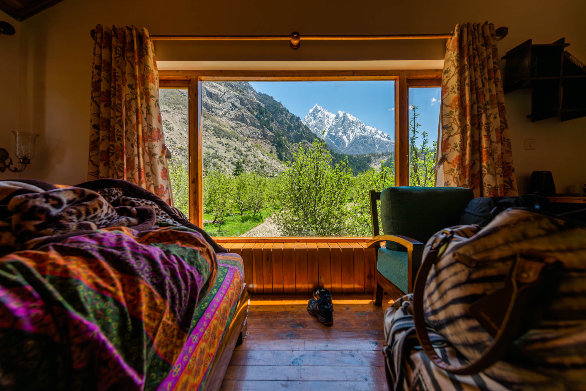 Banjara Experiences, Banjara Valley Retreat, Blogger, Himachal Pradesh, Hospitality Photographer, influencer, lifestyle photographer, luxury photographer, naina redhu, naina.co, Captain Sud, Sangla Valley, Karchham Dam, Baspa River, Kinnaur, India, travel photographer