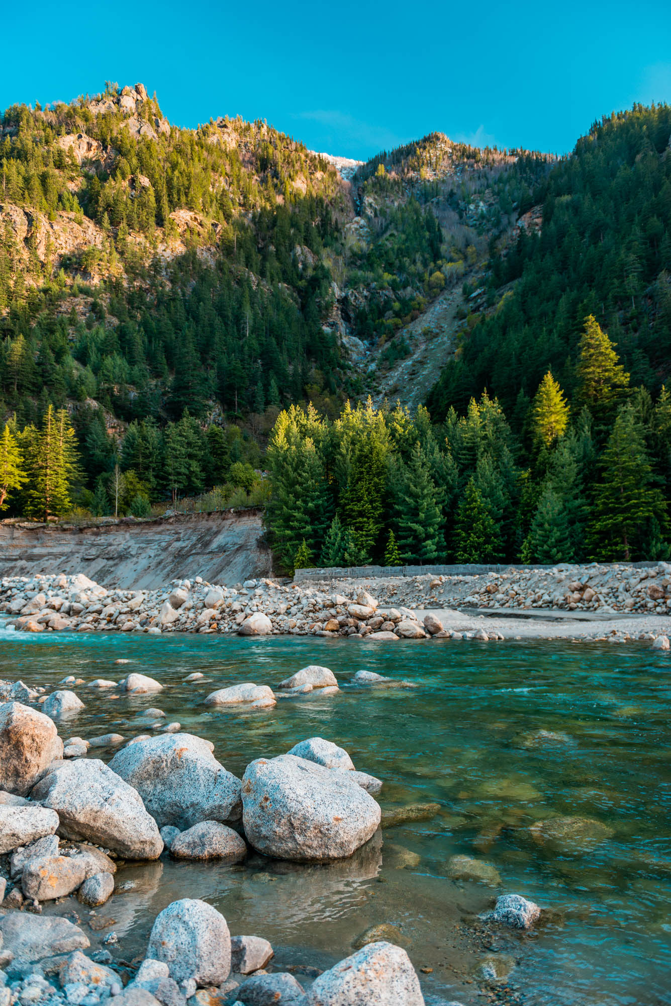 Banjara Experiences, Banjara Valley Retreat, Blogger, Himachal Pradesh, Hospitality Photographer, influencer, lifestyle photographer, luxury photographer, naina redhu, naina.co, Captain Sud, Sangla Valley, Karchham Dam, Baspa River, Kinnaur, India, travel photographer