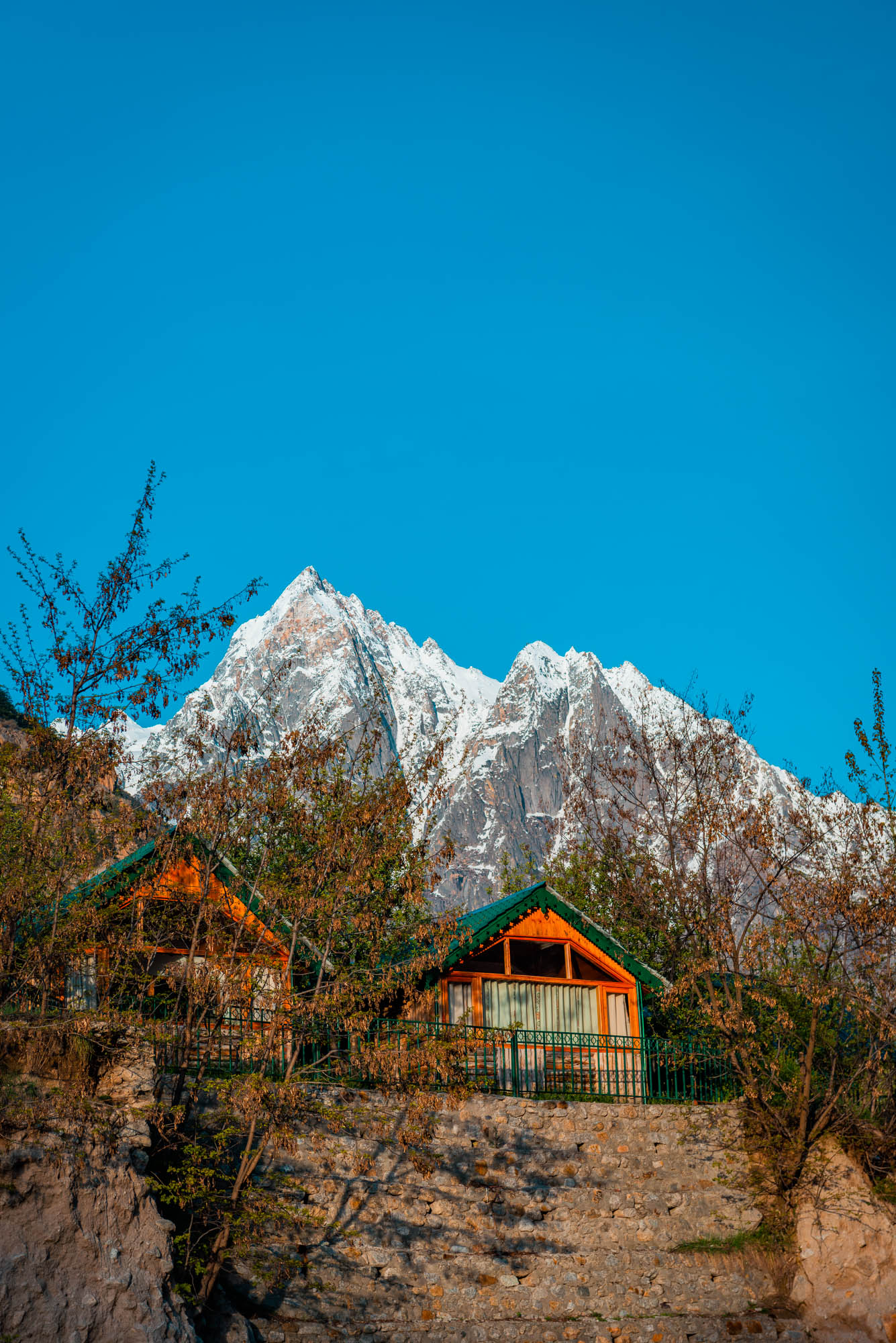 Banjara Experiences, Banjara Valley Retreat, Blogger, Himachal Pradesh, Hospitality Photographer, influencer, lifestyle photographer, luxury photographer, naina redhu, naina.co, Captain Sud, Sangla Valley, Karchham Dam, Baspa River, Kinnaur, India, travel photographer