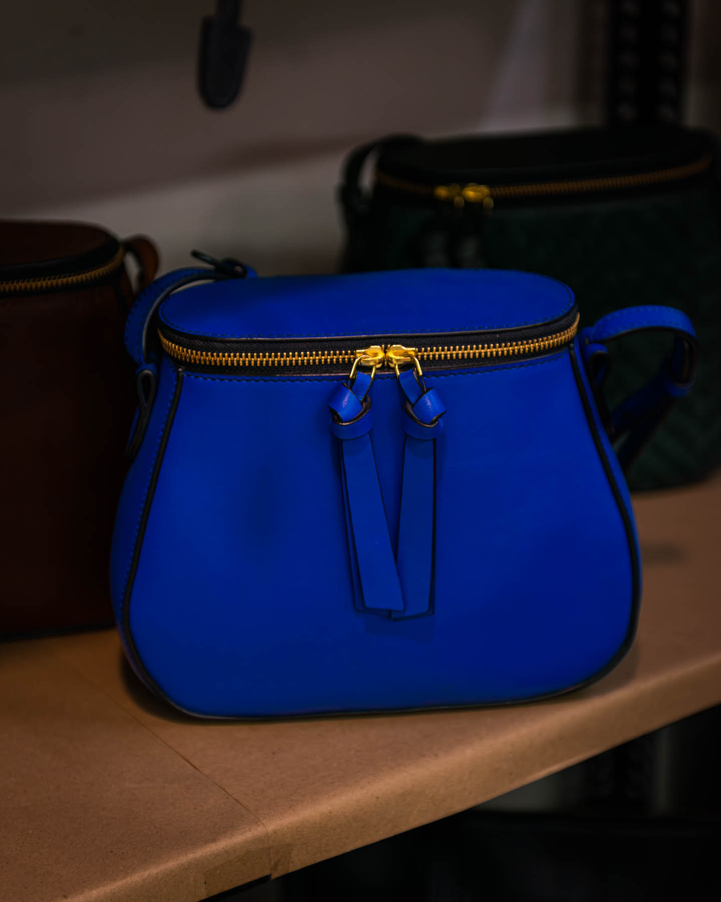 chiaroscuro bags, smriti sain, nangal dewat, open studio, 8th birthday, leather bags, handmade, single artisan made, upcycled leather, genuine leather, #madeinindia, made in india, new delhi, naina redhu, naina.co, photographer, blogger, lifestyle, luxury