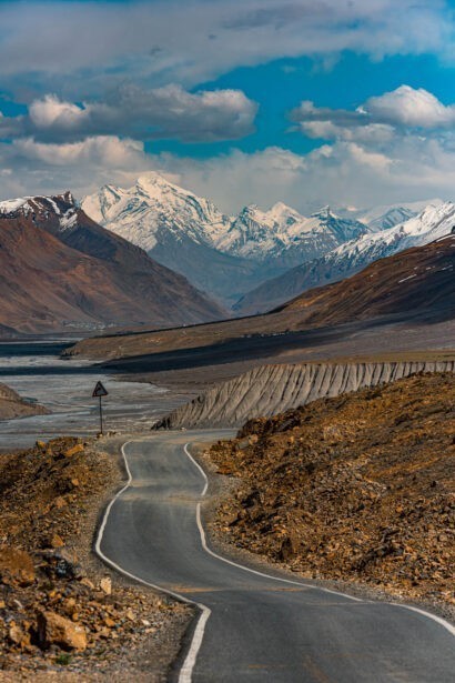 banjara experiences, naina redhu, naina.co, tethys himalayan den, spiti, chicham khas, lahaul spiti, himachal pradesh, eyesfordestinations, mountains, himalayas, himalayn griffon, vulture, red fox, blue sheep, ibex, wildlife, snow leaopard, kaza market, tabo, mane, tectonic plates, chicham bridge, gete village, kee monastery, key, ladarcha, kiyato, manali road, travel photographer, landscape photographer, #NAINAxBanjaraExperiences