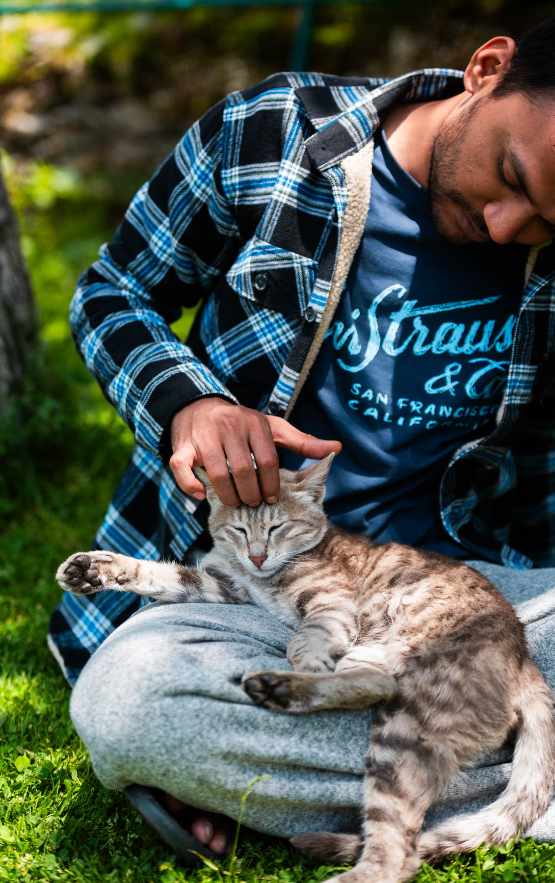 banjara experiences, naina redhu, naina.co, banjara village retreat, sojha, himachal pradesh, eyesfordestinations, mountains, swimming in the river, cat, sheep, sunsets, shoja, plum wine, travel photographer, landscape photographer, #NAINAxBanjaraExperiences