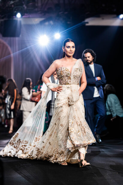 #EyesForFashion, couture 2024, couture presentation, Divya Mishra, nargis couture, fashion designer, fashion show, indian couture, indian fashion, Indian Fashion Designer, naina redhu, naina.co, professional photographer, Rahul Mishra, Runway, India Couture Week, Lisa Ray, Rehearsals, fashion photographer, runway photographer