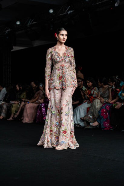 #EyesForFashion, couture 2024, couture presentation, Divya Mishra, nargis couture, fashion designer, fashion show, indian couture, indian fashion, Indian Fashion Designer, naina redhu, naina.co, professional photographer, Rahul Mishra, Runway, India Couture Week, backstage, fashion photographer, runway photographer