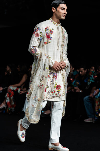 #EyesForFashion, couture 2024, couture presentation, Divya Mishra, nargis couture, fashion designer, fashion show, indian couture, indian fashion, Indian Fashion Designer, naina redhu, naina.co, professional photographer, Rahul Mishra, Runway, India Couture Week, backstage, fashion photographer, runway photographer