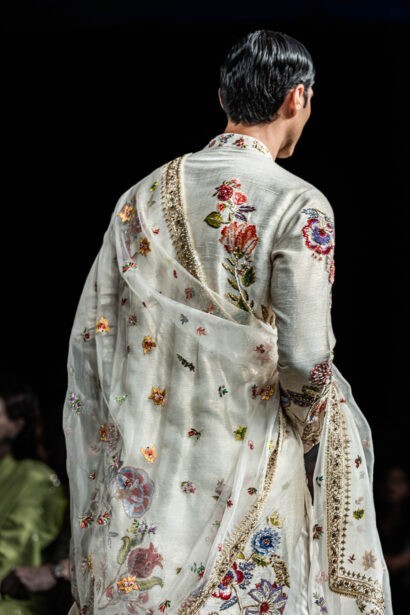 #EyesForFashion, couture 2024, couture presentation, Divya Mishra, nargis couture, fashion designer, fashion show, indian couture, indian fashion, Indian Fashion Designer, naina redhu, naina.co, professional photographer, Rahul Mishra, Runway, India Couture Week, backstage, fashion photographer, runway photographer