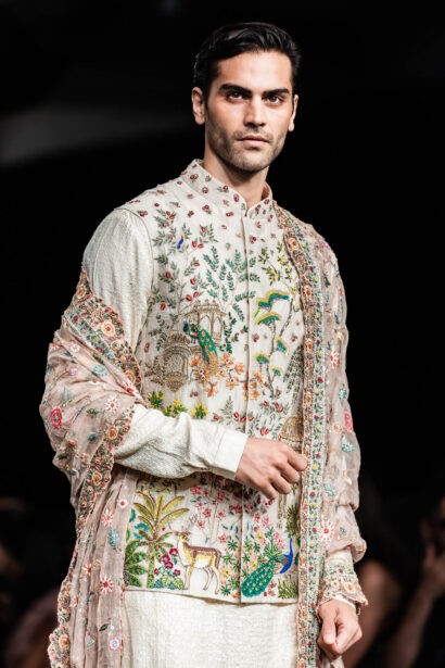 #EyesForFashion, couture 2024, couture presentation, Divya Mishra, nargis couture, fashion designer, fashion show, indian couture, indian fashion, Indian Fashion Designer, naina redhu, naina.co, professional photographer, Rahul Mishra, Runway, India Couture Week, backstage, fashion photographer, runway photographer