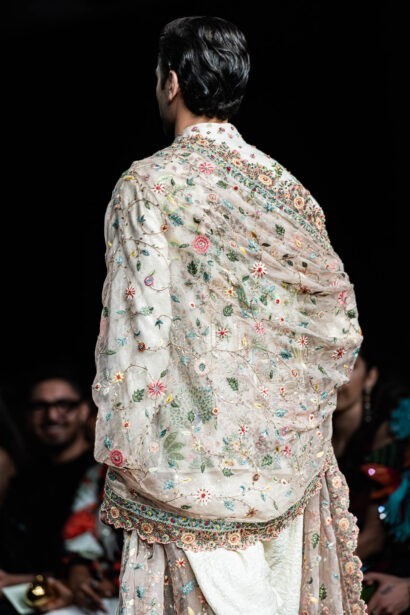 #EyesForFashion, couture 2024, couture presentation, Divya Mishra, nargis couture, fashion designer, fashion show, indian couture, indian fashion, Indian Fashion Designer, naina redhu, naina.co, professional photographer, Rahul Mishra, Runway, India Couture Week, backstage, fashion photographer, runway photographer