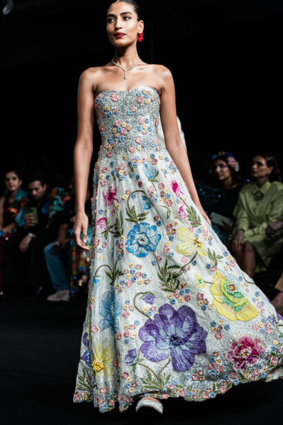 #EyesForFashion, couture 2024, couture presentation, Divya Mishra, nargis couture, fashion designer, fashion show, indian couture, indian fashion, Indian Fashion Designer, naina redhu, naina.co, professional photographer, Rahul Mishra, Runway, India Couture Week, backstage, fashion photographer, runway photographer