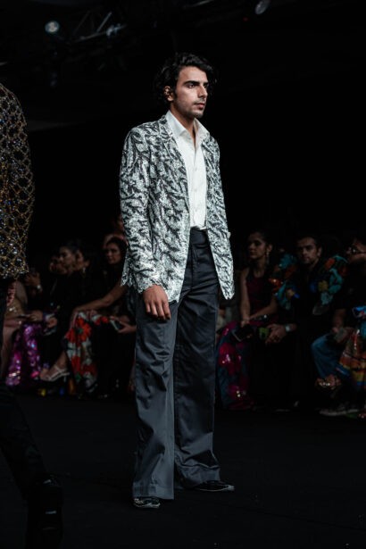 #EyesForFashion, couture 2024, couture presentation, Divya Mishra, nargis couture, fashion designer, fashion show, indian couture, indian fashion, Indian Fashion Designer, naina redhu, naina.co, professional photographer, Rahul Mishra, Runway, India Couture Week, backstage, fashion photographer, runway photographer