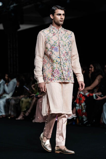 #EyesForFashion, couture 2024, couture presentation, Divya Mishra, nargis couture, fashion designer, fashion show, indian couture, indian fashion, Indian Fashion Designer, naina redhu, naina.co, professional photographer, Rahul Mishra, Runway, India Couture Week, backstage, fashion photographer, runway photographer