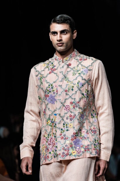 #EyesForFashion, couture 2024, couture presentation, Divya Mishra, nargis couture, fashion designer, fashion show, indian couture, indian fashion, Indian Fashion Designer, naina redhu, naina.co, professional photographer, Rahul Mishra, Runway, India Couture Week, backstage, fashion photographer, runway photographer