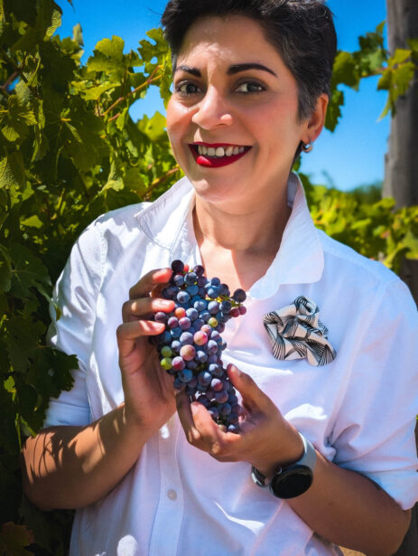 naina.co, naina redhu, Adelaide photographer, lifestyle, wine, eight at the gate, eightatthegate, wrattonbully, south Australia, wine region, wine estate, vineyard, photography,jane Richards, claire Richards, tom, meg, grapes, grape vine, south australian